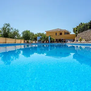 https://camping-rural-presa-la-vinuela.1costadelsol.com